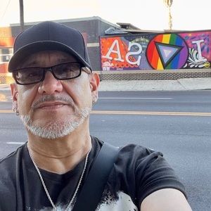 Meet your Posher, Tom